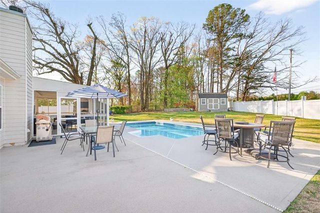 1530 Summer Lake Terrace, Loganville, GA 30052