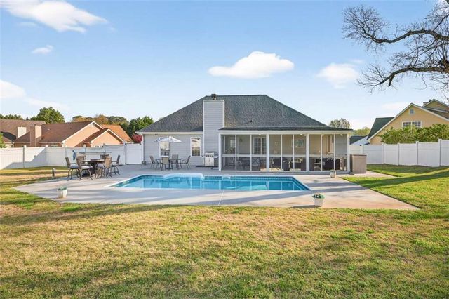 1530 Summer Lake Terrace, Loganville, GA 30052