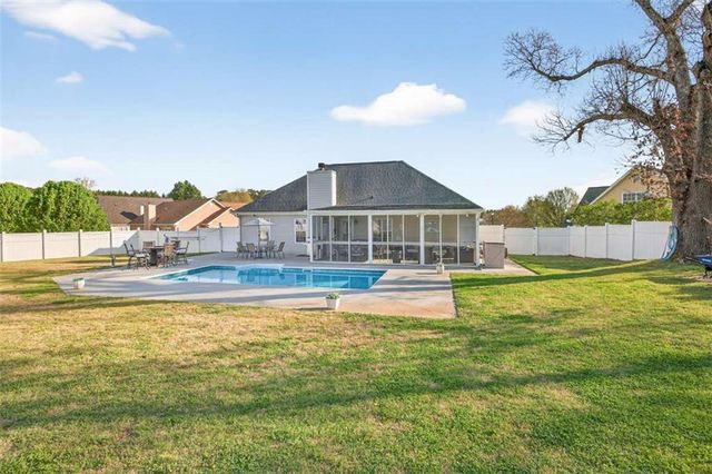 1530 Summer Lake Terrace, Loganville, GA 30052