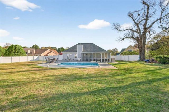 1530 Summer Lake Terrace, Loganville, GA 30052