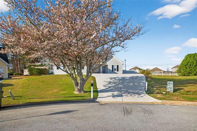 1530 Summer Lake Terrace, Loganville, GA 30052