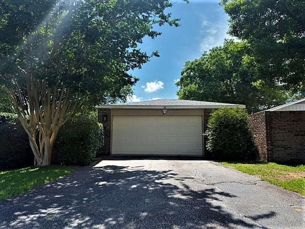 18 Towncrier Court, Mobile, AL 36608 — exterior