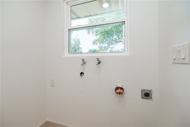 222 E Social Row Road, Dayton, OH 45458