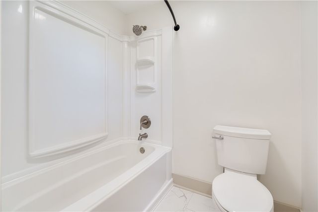 222 E Social Row Road, Dayton, OH 45458