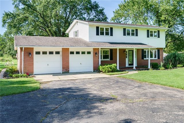 222 E Social Row Road, Dayton, OH 45458