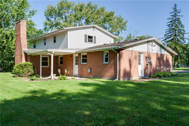 222 E Social Row Road, Dayton, OH 45458