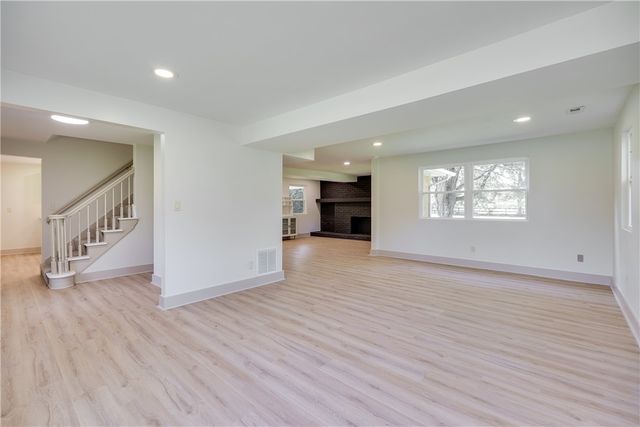 222 E Social Row Road, Dayton, OH 45458