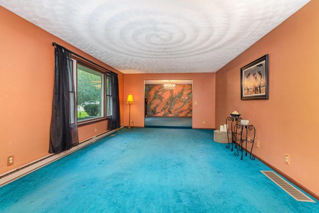 18348 Hall Drive, Mount Vernon, OH 43050