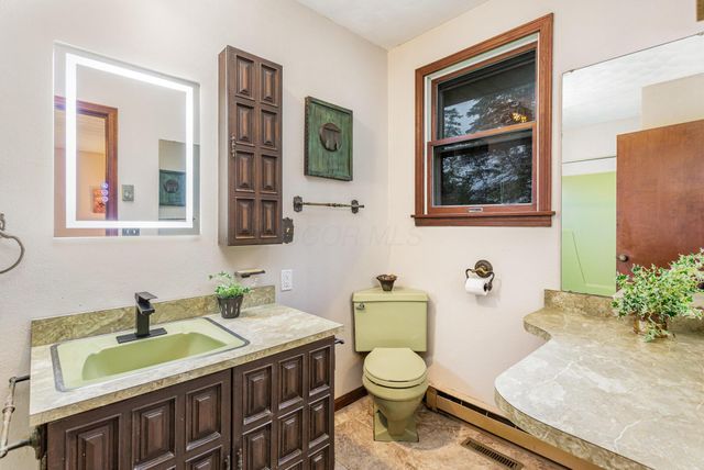 18348 Hall Drive, Mount Vernon, OH 43050
