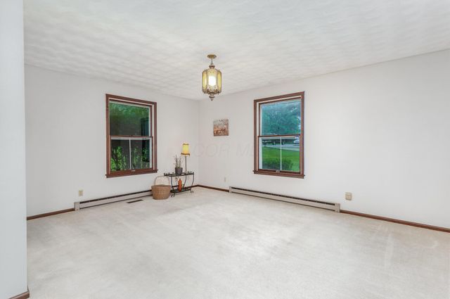 18348 Hall Drive, Mount Vernon, OH 43050