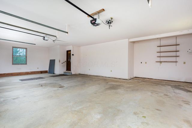 18348 Hall Drive, Mount Vernon, OH 43050