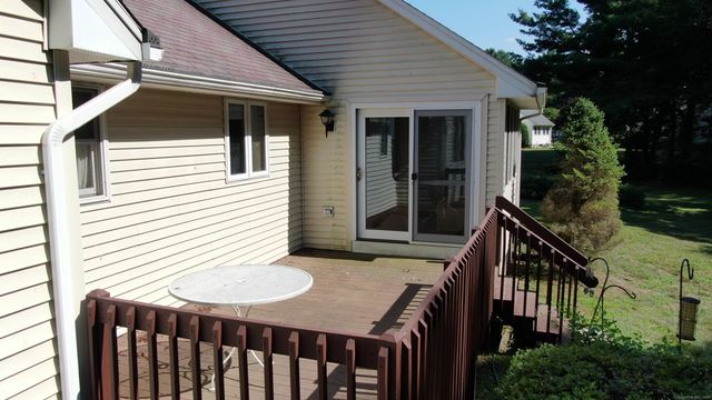 193 Oldefield Farms 193, Enfield, CT 06082