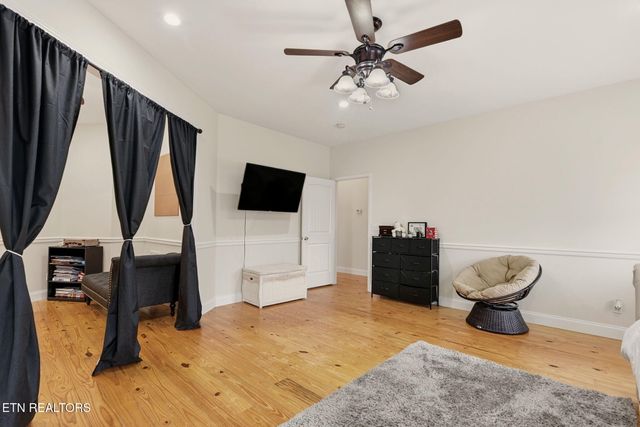 445 & 443 Leighton Lane, Jacksboro, TN 37757