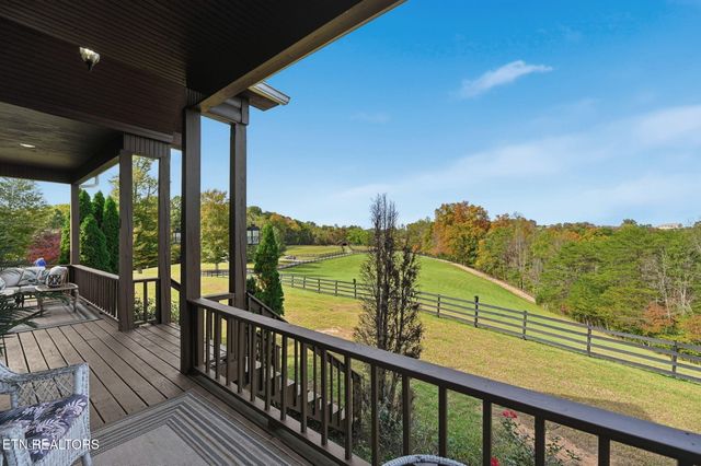 445 & 443 Leighton Lane, Jacksboro, TN 37757