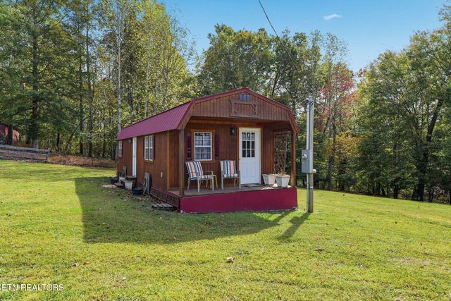 445 & 443 Leighton Lane, Jacksboro, TN 37757