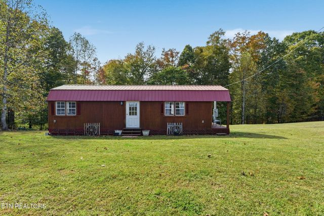 445 & 443 Leighton Lane, Jacksboro, TN 37757