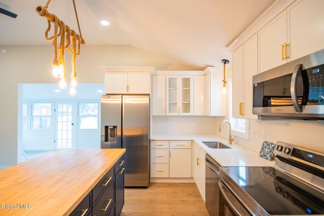 22 Hudson View Lane, Queensbury, NY 12804