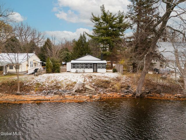 22 Hudson View Lane, Queensbury, NY 12804