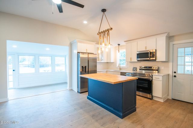 22 Hudson View Lane, Queensbury, NY 12804