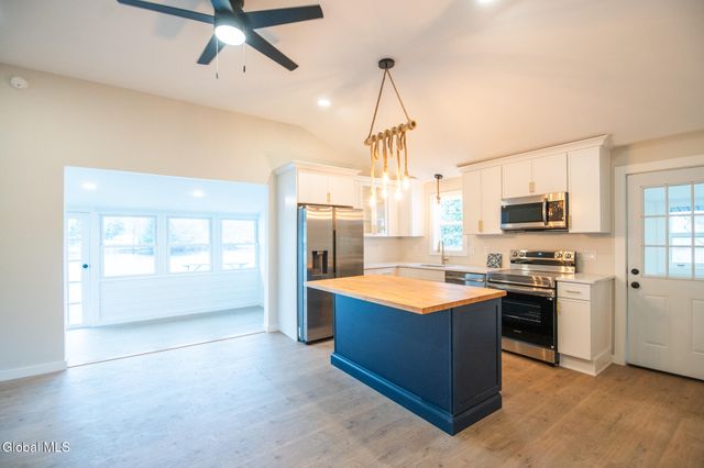 22 Hudson View Lane, Queensbury, NY 12804