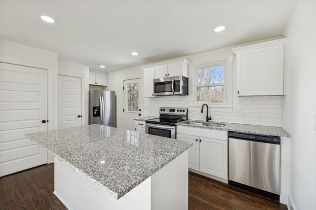 99 Thelma Dr, Mount Juliet, TN 37122