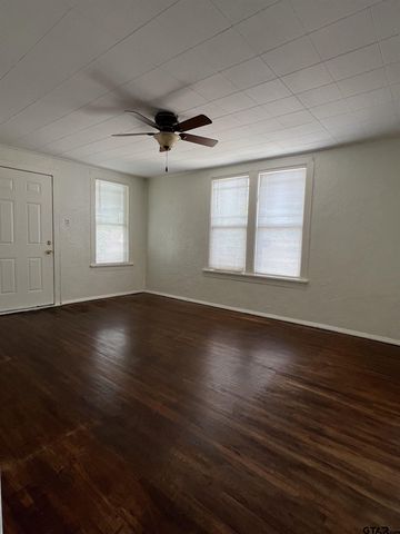 328 S Mockingbird, Tyler, TX 75701