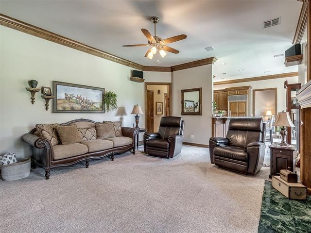 1400 Quail Lake Way, Mustang, OK 73064
