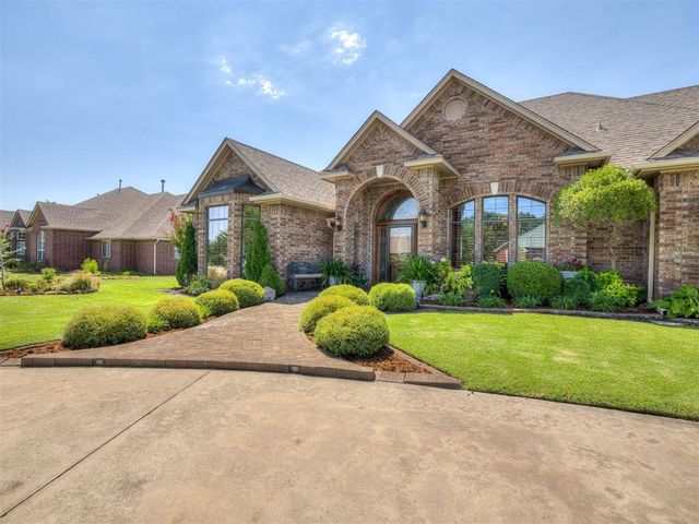 1400 Quail Lake Way, Mustang, OK 73064