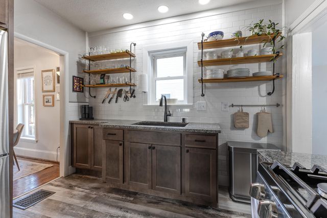 832 Sigsbee Street SE, Grand Rapids, MI 49506