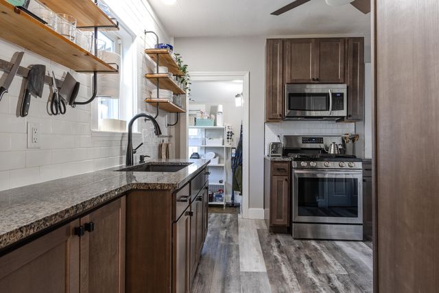 832 Sigsbee Street SE, Grand Rapids, MI 49506