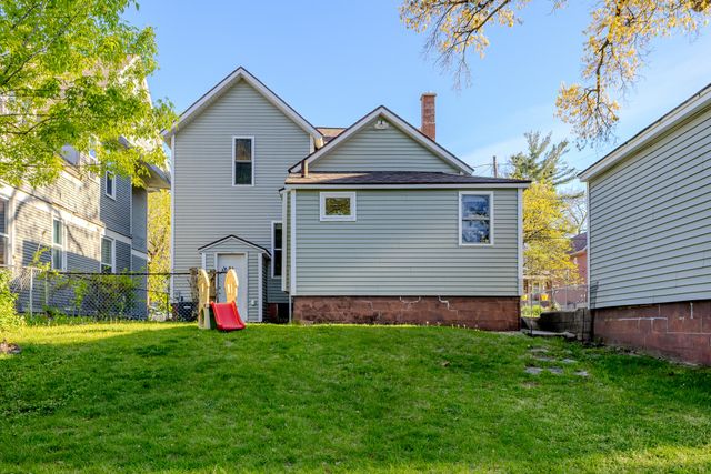 832 Sigsbee Street SE, Grand Rapids, MI 49506