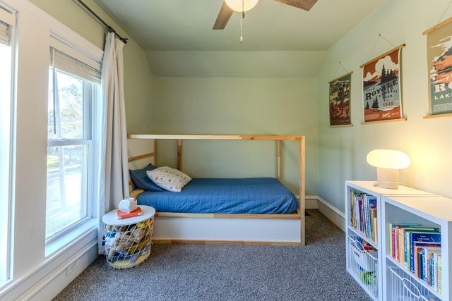 832 Sigsbee Street SE, Grand Rapids, MI 49506
