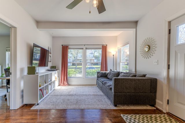 832 Sigsbee Street SE, Grand Rapids, MI 49506