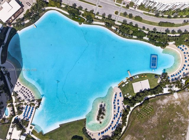 2411 Laguna Circle 2011, North Miami, FL 33181