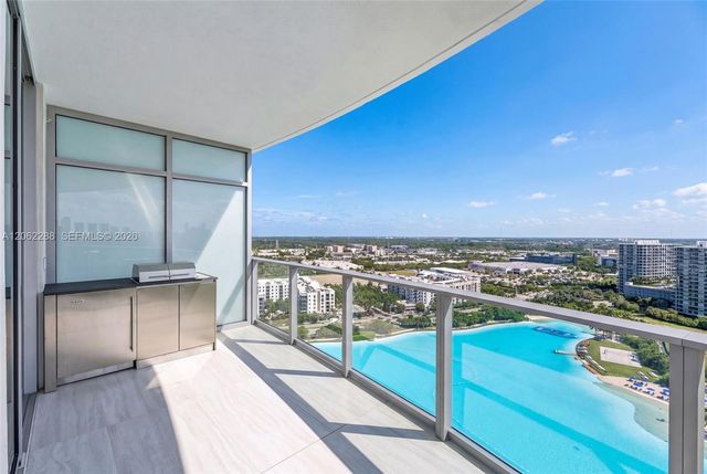 2411 Laguna Circle 2011, North Miami, FL 33181