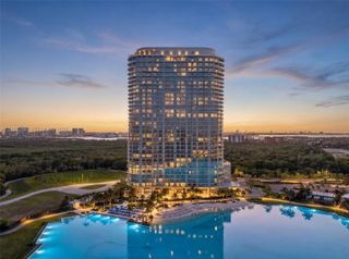 2411 Laguna Circle 2011, North Miami, FL 33181