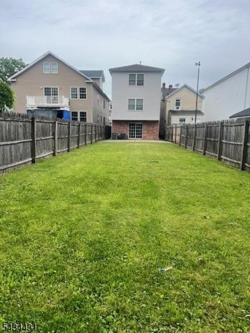 846 Garden St, Elizabeth City, NJ 07202