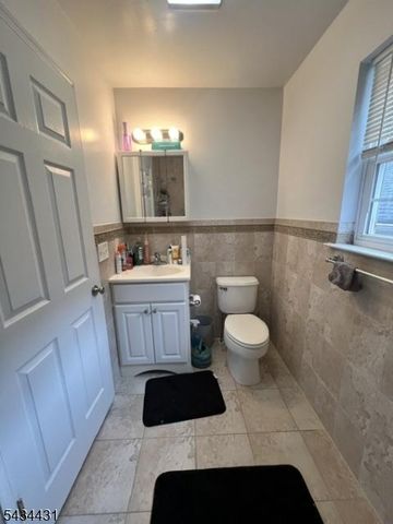 846 Garden St, Elizabeth City, NJ 07202