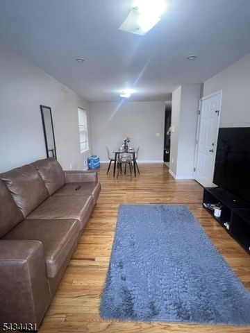 846 Garden St, Elizabeth City, NJ 07202