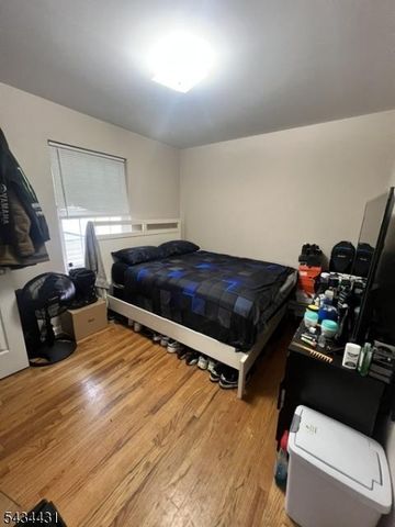 846 Garden St, Elizabeth City, NJ 07202