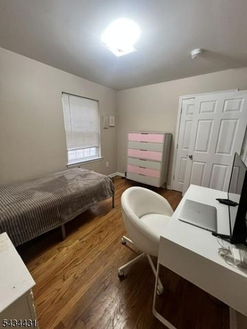 846 Garden St, Elizabeth City, NJ 07202