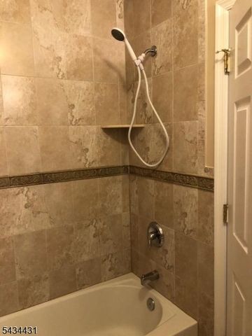 846 Garden St, Elizabeth City, NJ 07202