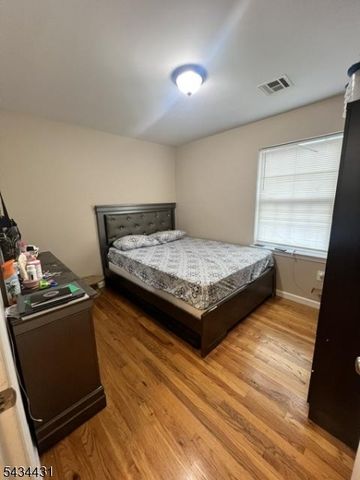 846 Garden St, Elizabeth City, NJ 07202