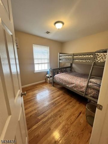 846 Garden St, Elizabeth City, NJ 07202