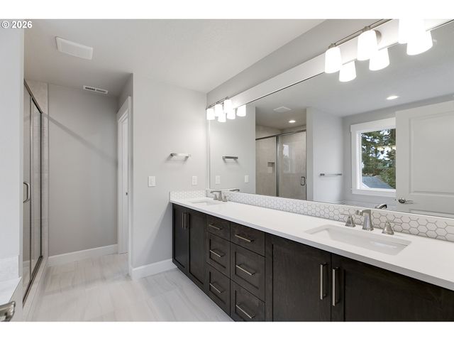 14047 Se PIPER CUB Way, Milwaukie, OR 97267