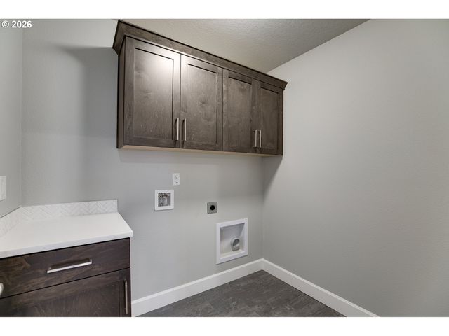 14047 Se PIPER CUB Way, Milwaukie, OR 97267