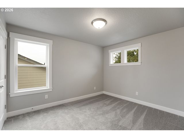 14047 Se PIPER CUB Way, Milwaukie, OR 97267