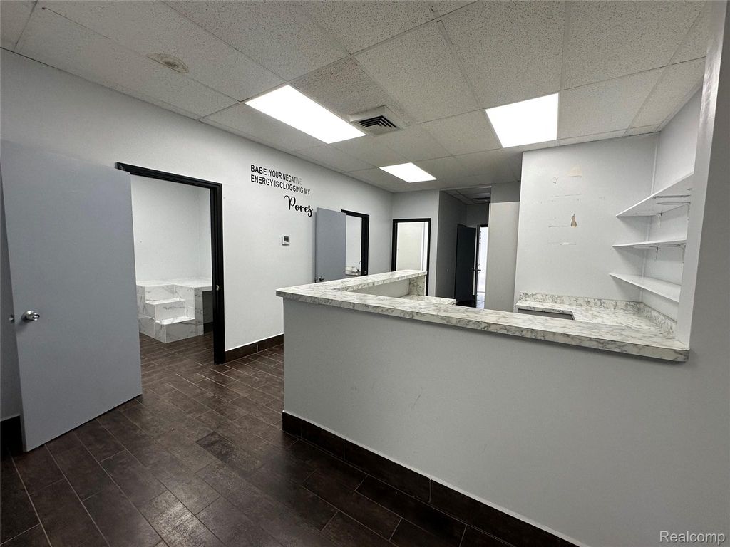 2012 Monroe Street 105, Dearborn, MI 48124