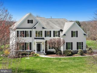 114 COUNTRYSIDE DR, Kintnersville, PA 18930
