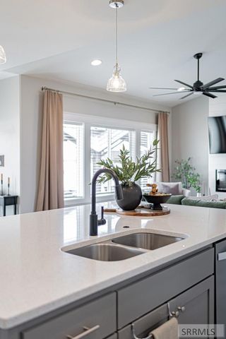 379 Fire Thorn, Idaho Falls, ID 83404